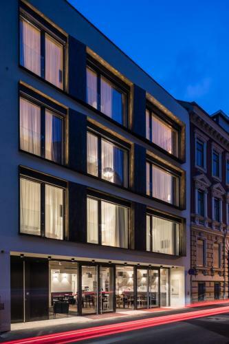 Gapsite Hotel