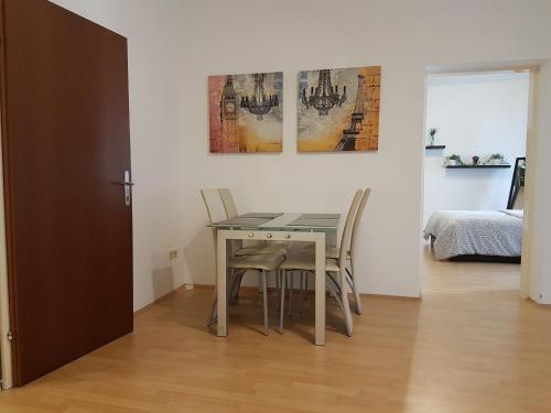 Amazing Apartment 4