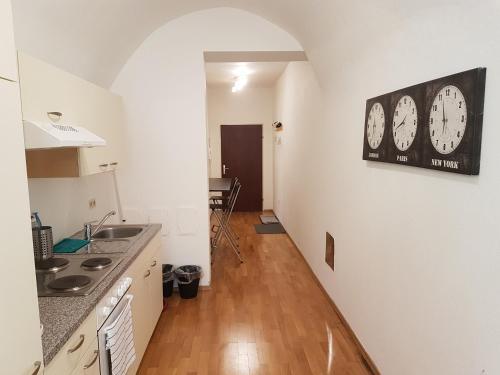 Amazing Apartment 4