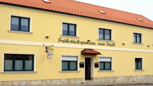 Bed & Breakfast Pension Zum Strell