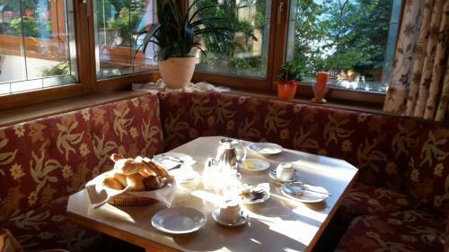Posada Gasthof Pension Traube