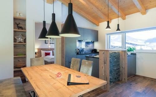 Aurora Mountain Chalet By Alpin Rentals