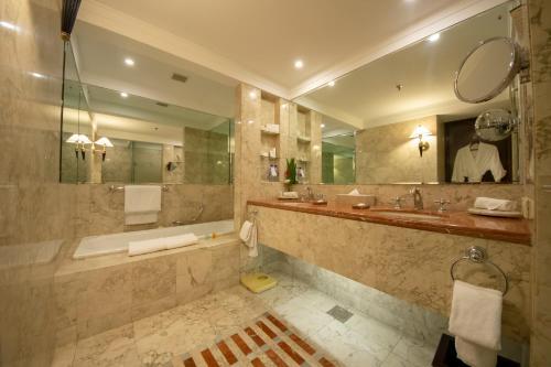Kabul Serena Hotel