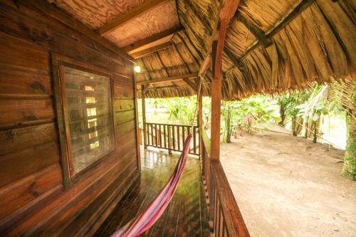 Hotel Cohune Palms River Cabanas