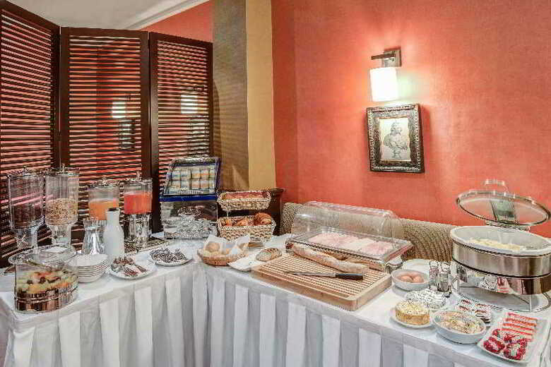 Exclusive Hotel Montfleuri Arc De Triomphe