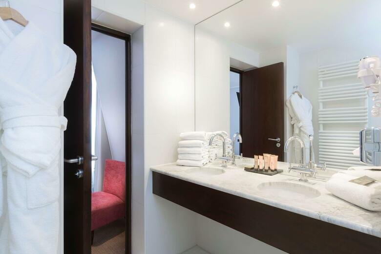 Exclusive Hotel Montfleuri Arc De Triomphe