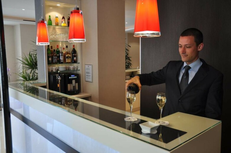 Exclusive Hotel Eiffel Saint Charles