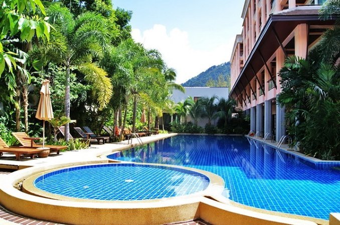 Hotel Thanthip Beach Resort
