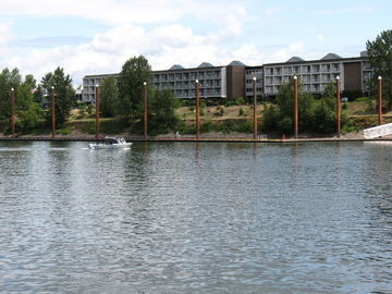 Best Western Plus Rivershore Hotel