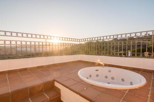 Villa Vue Mer - Proche De L'alcaidesa Links Golf Resort - 2209