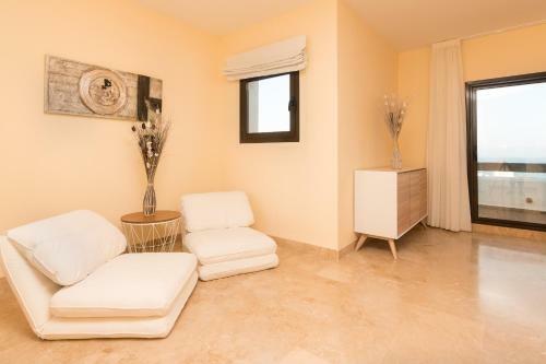 Villa Vue Mer - Proche De L'alcaidesa Links Golf Resort - 2209