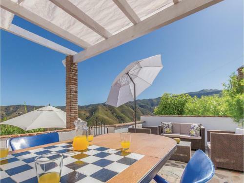 Five-bedroom Holiday Home In Almachar