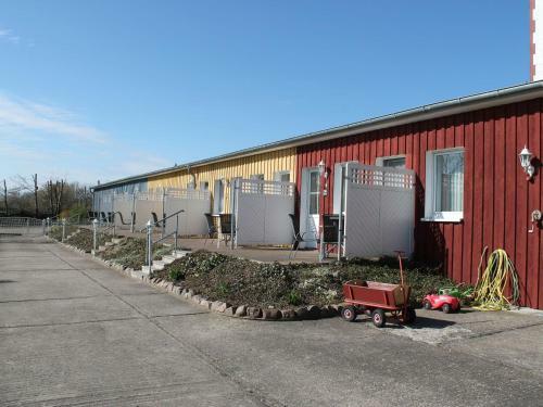 Beautiful Apartment In Wiek With Garden