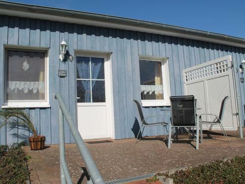 Beautiful Apartment In Wiek With Garden