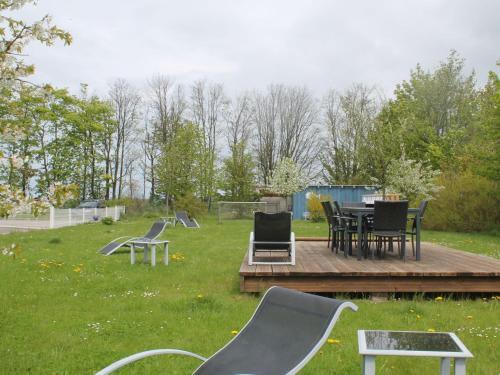 Welcoming Apartment In Wiek With Garden