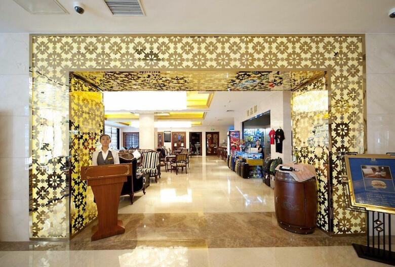 Royal Phoenix Hotel