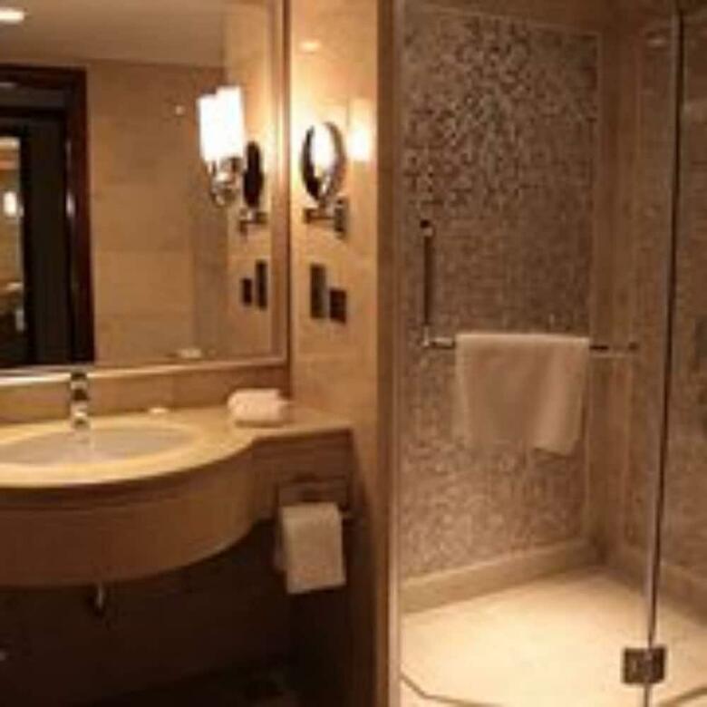 Royal Phoenix Hotel