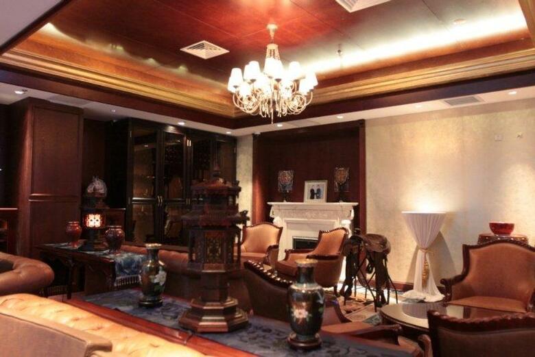 Royal Phoenix Hotel
