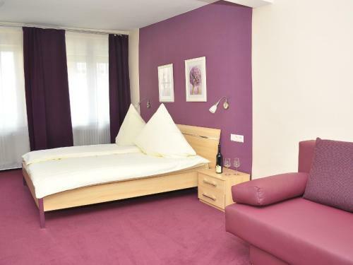 Hostal Weinstube Castor