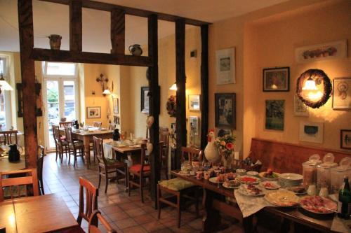 Hostal Weinstube Castor