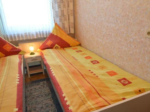 Apartment Grun
