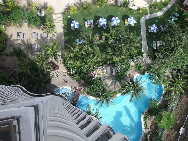Hotel Rainbow Paradise Beach Resort