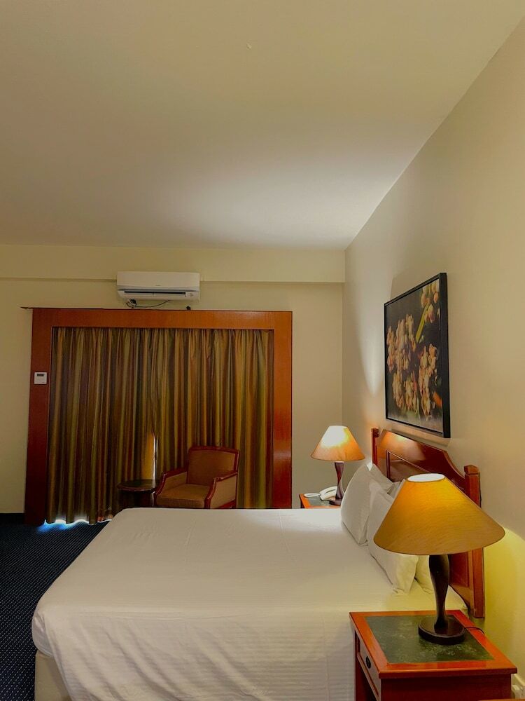 Hotel Rainbow Paradise Beach Resort