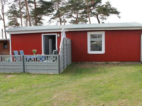 Waterfront Bungalow In Pepelow Near Sea Beach