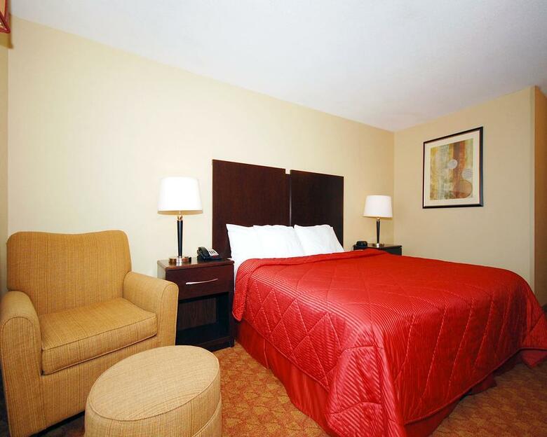 Hotel Comfort Inn & Suites