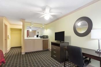 Hotel Days Inn Savannah Airport