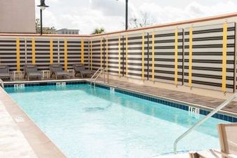 Hotel Doubletree By Hilton Savannah