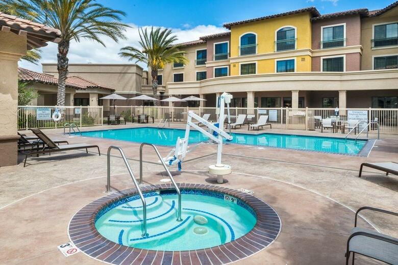 Hotel Courtyard San Luis Obispo