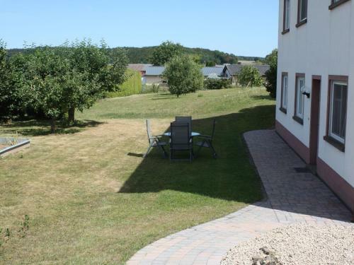 Cozy Apartment In Rommersheim Near Forest