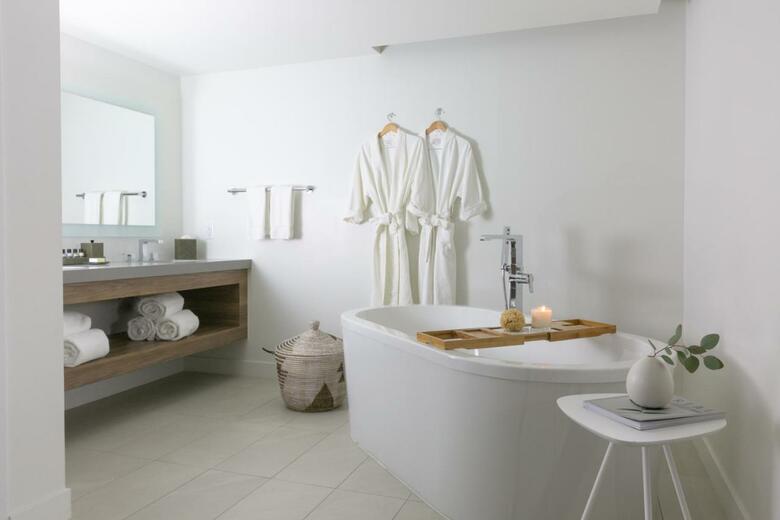 Hotel Carefree Resort & Conference