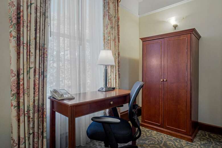 Best Western Plus Pioneer Square Hotel