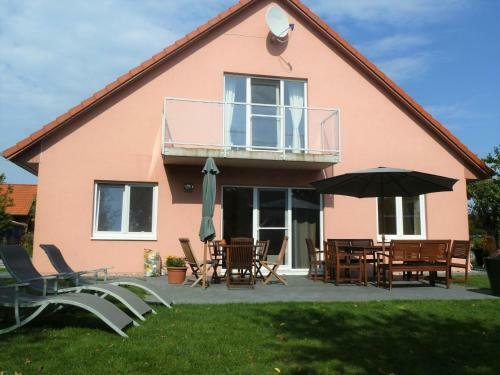 Pleasant Holiday Home In Malchow Near The Beach