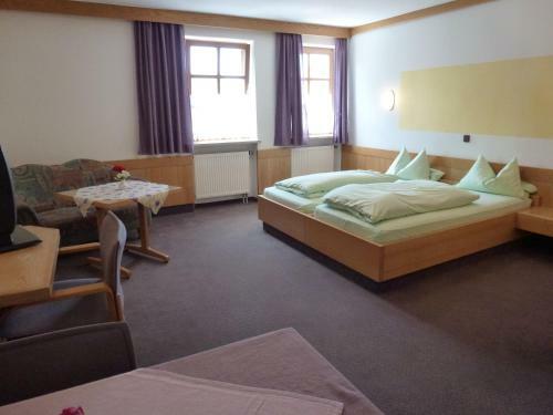 Hostal Landgasthof Zum Elsabauern