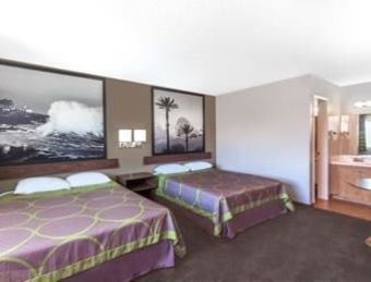 Hotel Super 8 Canoga Park
