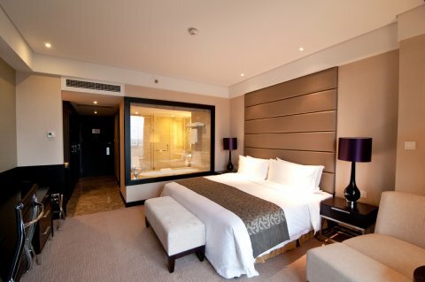 Hotel Crowne Plaza Xia Yang Lake