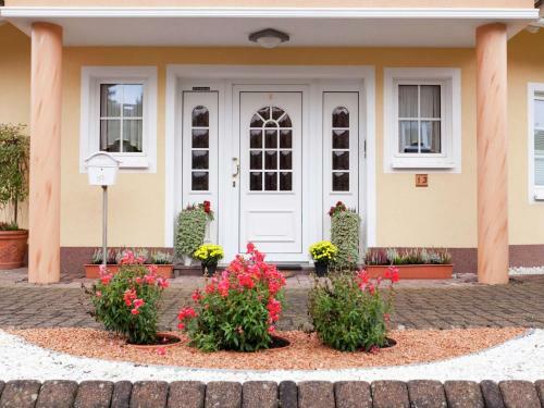 Cozy Apartment In Gerolstein With Garden