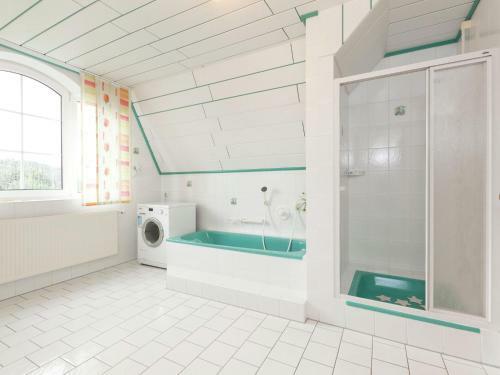 Cozy Apartment In Gerolstein With Garden