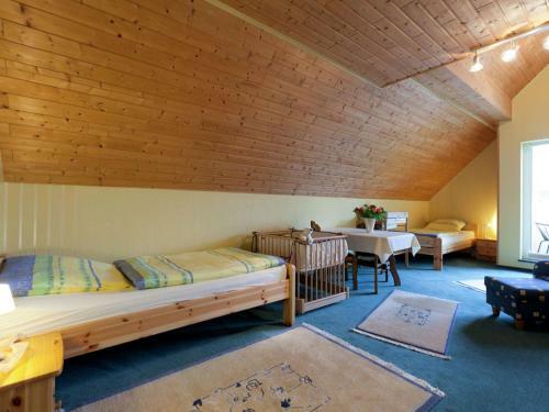 Cozy Apartment In Gerolstein With Garden