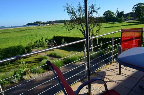 Apartamento Ferienwohnung-sonnenkliff-in-gross-zicker-halbinsel-moenchgut