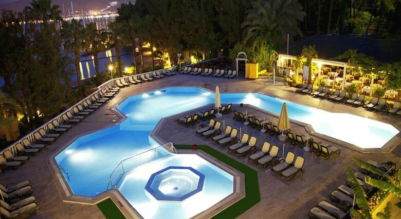 Club & Hotel Letoonia
