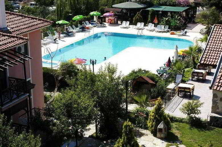 Hotel Pink Palace