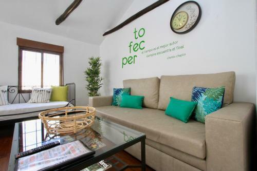 Apartamentos Paseo De Los Tristes