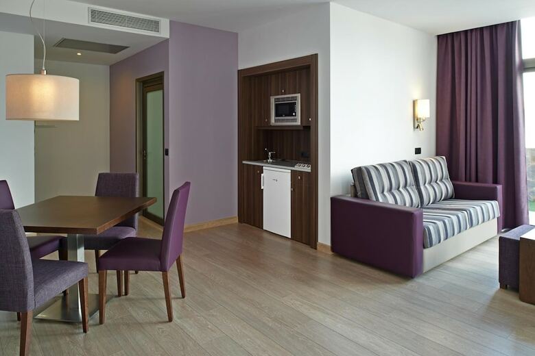 Aparthotel Marins Cala Nau