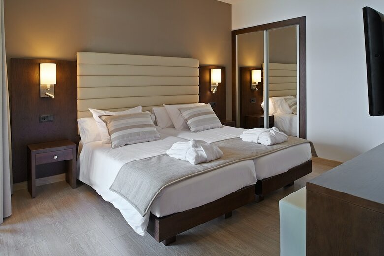 Aparthotel Marins Cala Nau