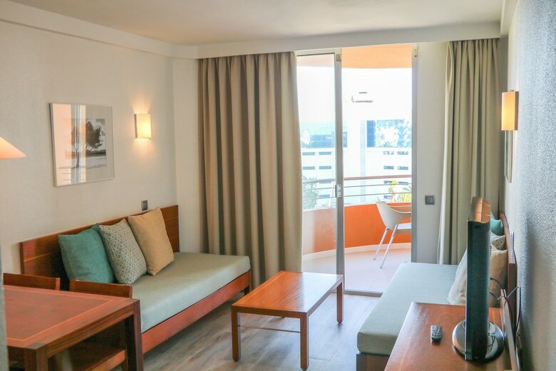 Aparthotel Marins Cala Nau