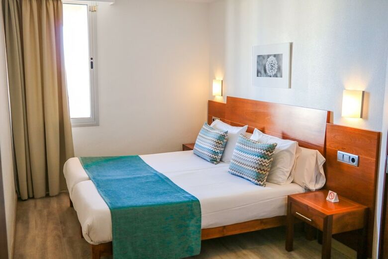 Aparthotel Marins Cala Nau